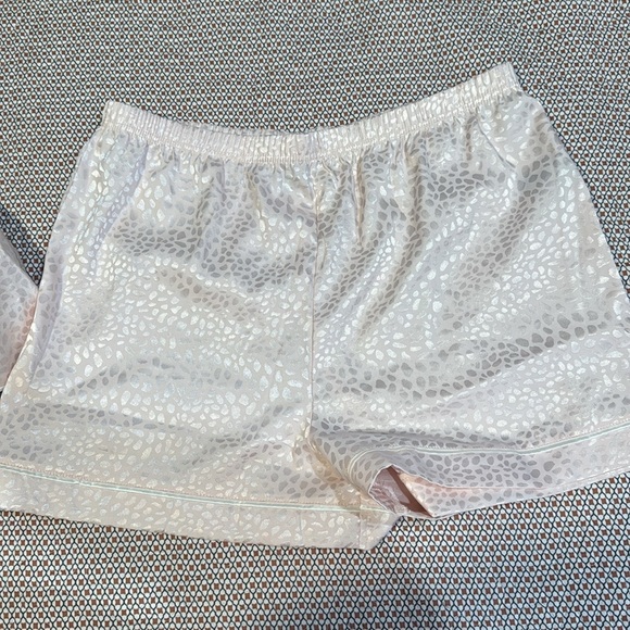 BCBG Max Azria Pajama Set animal print pink Large - Picture 9 of 9